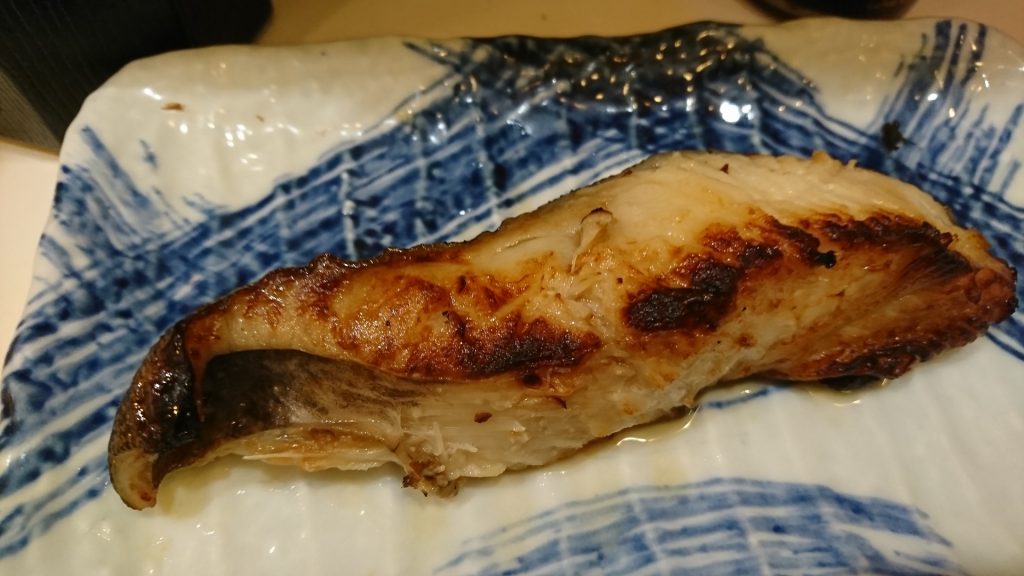 函館 朝市 どんぶり横丁 人気 茶夢 チャム 丼ぶり 刺身 メニュー 写真 函館市非公式観光サイト